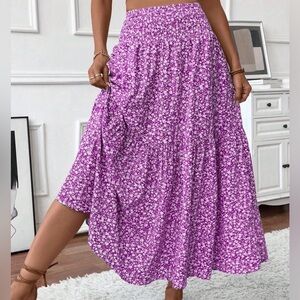 Chic Floral Maxi Skirt in Purple